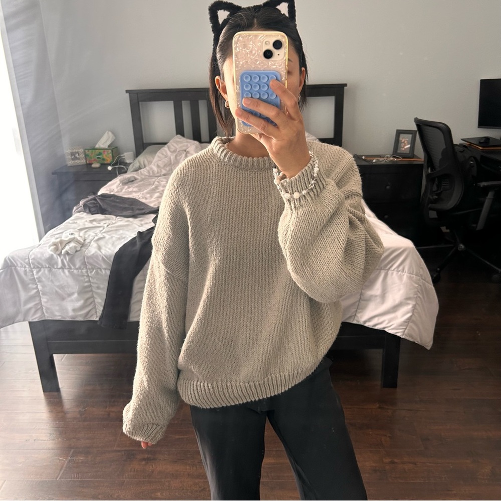 Gray oversized knit chunky sweater